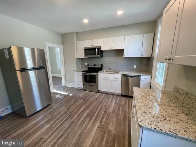 10 Clifton Ave in Merchantville, NJ - Building Photo - Building Photo