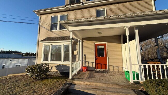 3 Rose St in Dover, NH - Building Photo - Building Photo