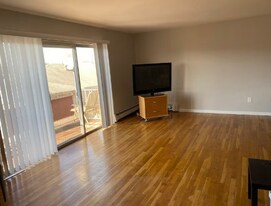 364 Hoover Ave in Bloomfield, NJ - Building Photo