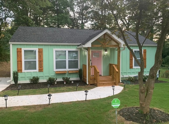 property at 1370 Almont Dr SW