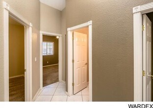 2610 Golf Dr in Kingman, AZ - Foto de edificio - Building Photo
