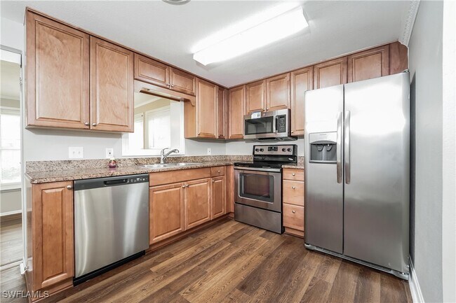 property at 191 E Seminole Dr