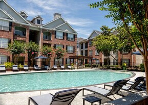 Plaza at Westchase in Houston, TX - Building Photo