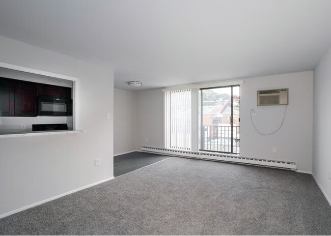 500 E Upsal St, Unit B in Philadelphia, PA - Building Photo - Building Photo