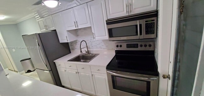 property at 2621 Grant St