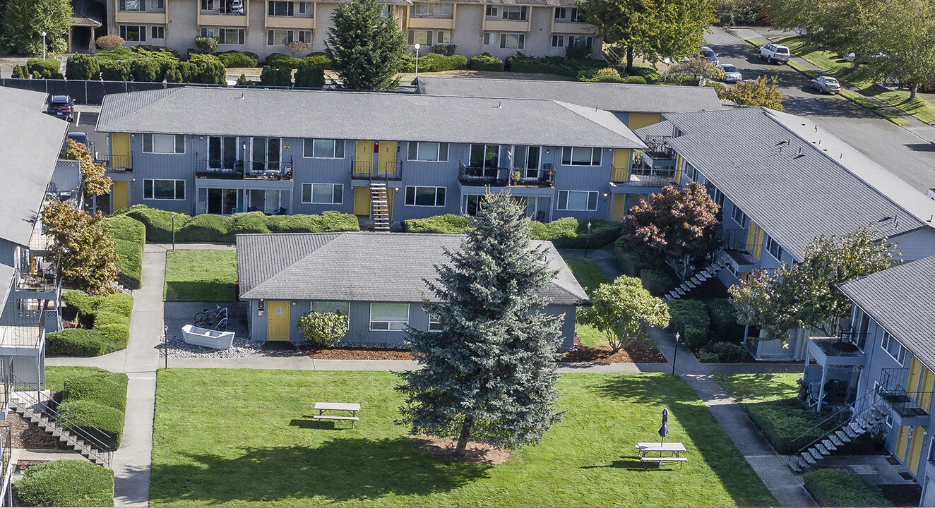 Pebble Bay Apartments in Sequim, WA - Building Photo