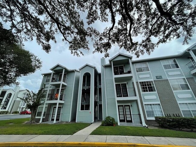 property at 2550 N Alafaya Trail