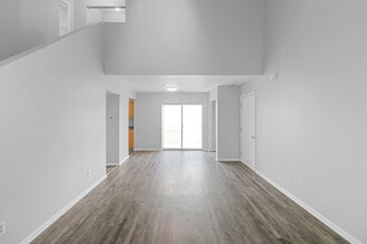 Meadowview Estates (Brookwood 60 LDHA, LLC) in Saginaw, MI - Foto de edificio - Building Photo