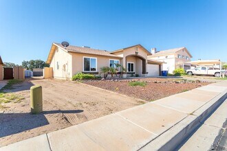 8807 E 26th St in Yuma, AZ - Building Photo - Building Photo