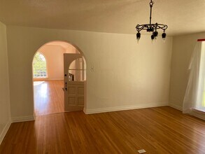 COMING SOON! Beautiful 3 bedroom 2 bathro in La Cañada Flintridge, CA - Building Photo - Building Photo