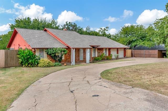 2423 Pleasant Cir N in Arlington, TX - Building Photo - Building Photo