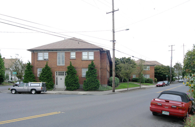 Chasselton Condominiums in Portland, OR - Building Photo - Building Photo