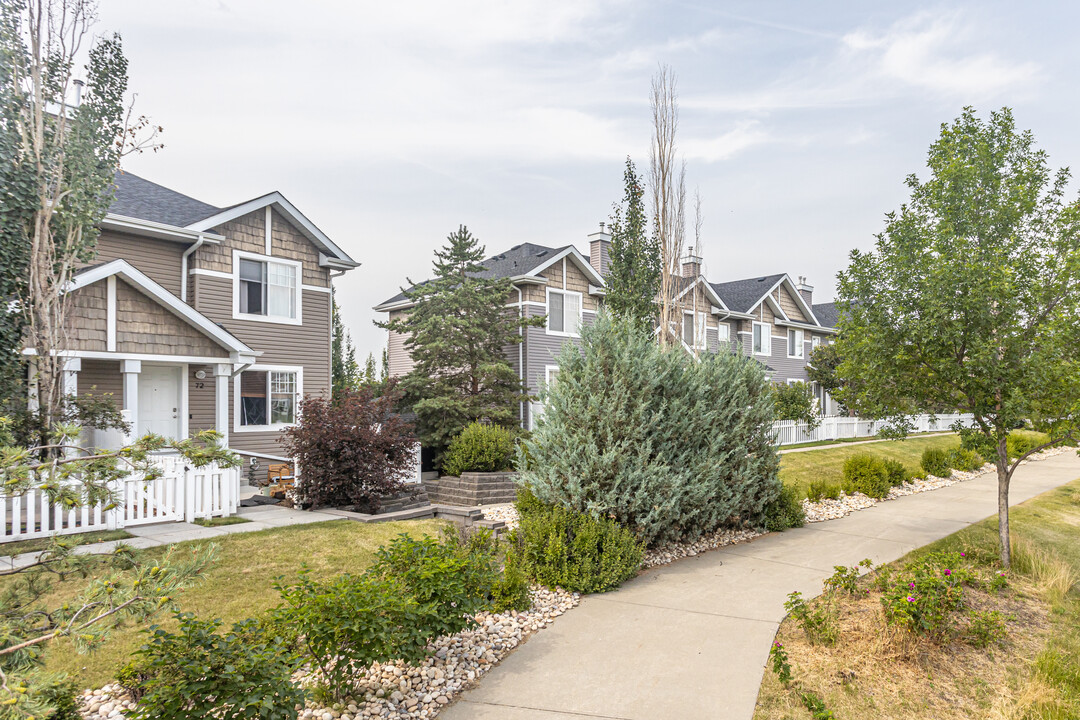 Mosaic Terwilliger Towne in Edmonton, AB - Building Photo