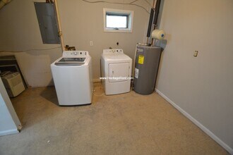 1251 Bates Ave in Cincinnati, OH - Building Photo - Building Photo