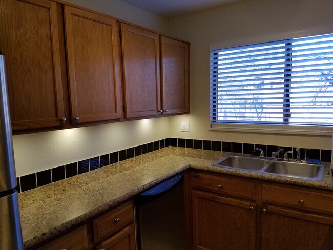 443 Wright St in Lakewood, CO - Building Photo - Building Photo