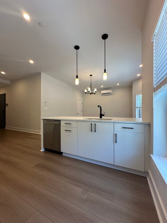 9 Newton St, Unit 101 in Boston, MA - Building Photo - Building Photo