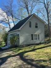 11 Upper Hillman Rd in Warwick, NY - Building Photo - Building Photo