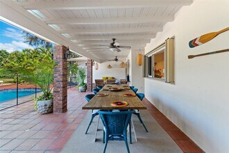 11420 SW 80th Rd in Miami, FL - Building Photo - Building Photo