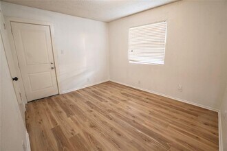 10209 Brownie Dr in Austin, TX - Building Photo - Building Photo