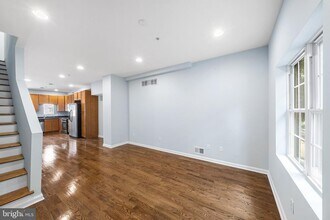 1811 Titan St in Philadelphia, PA - Building Photo - Building Photo