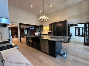 7012 Arizona Ave in Los Angeles, CA - Building Photo - Building Photo