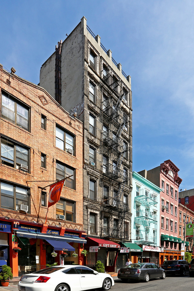 117 Mulberry St in New York, NY - Foto de edificio - Building Photo