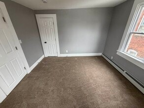 2 Monteleone Pl, Unit 1 in Pittsfield, MA - Building Photo - Building Photo