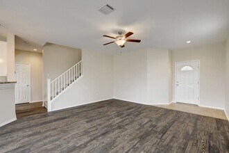 481 New Bridge Dr in Kyle, TX - Building Photo - Building Photo