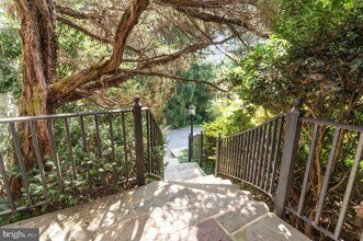 15729 Holly Grove Rd in Silver Spring, MD - Building Photo - Building Photo