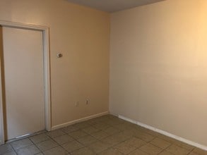 66 Marshall St, Unit 2R in Elizabeth, NJ - Building Photo - Building Photo