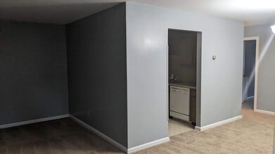 910 Rhue Haus Ln in Hummelstown, PA - Building Photo - Building Photo