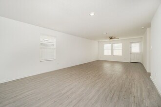 10121 Bridgton Mill in San Antonio, TX - Building Photo - Building Photo