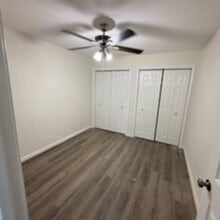 428 N Vaughan Ave in Seguin, TX - Building Photo - Building Photo