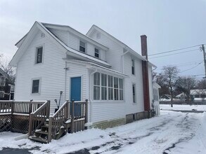 242 N Hamilton St in Watertown, NY - Building Photo - Building Photo