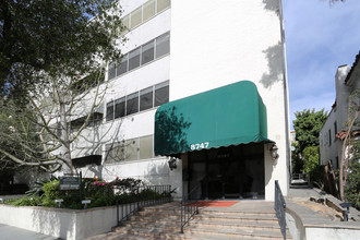 Clifton Apartments in Beverly Hills, CA - Building Photo - Building Photo