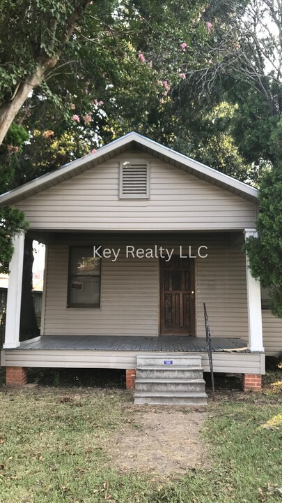 1018 South St in Alexandria, LA - Building Photo