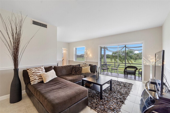 5401 NW 2nd Ave in Boca Raton, FL - Building Photo - Building Photo