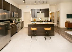 Uptown at St. John's in Jacksonville, FL - Building Photo - Interior Photo