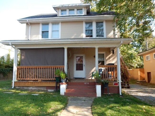 property at 1214 Hamilton Terrace SE