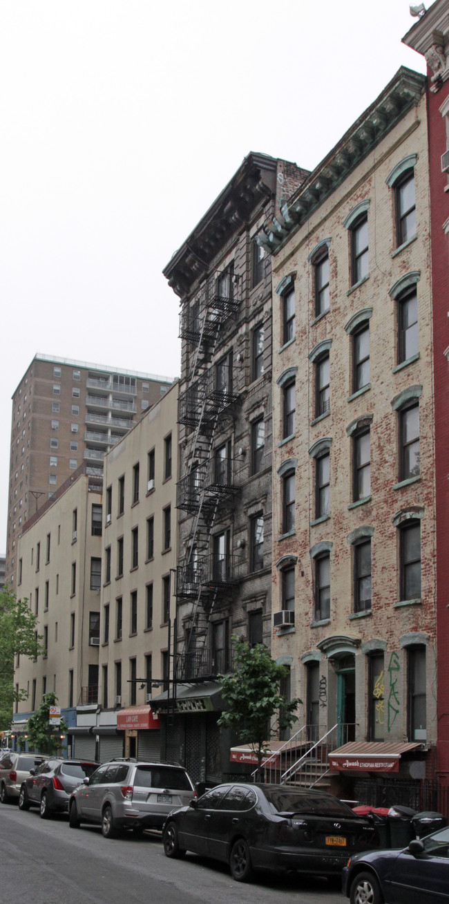 340 E 6th St in New York, NY - Foto de edificio - Building Photo