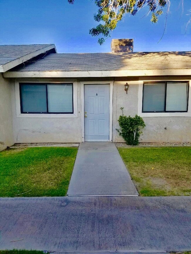 property at 121 Parkview Dr