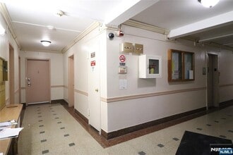 3071 Edwin Ave in Fort Lee, NJ - Building Photo - Building Photo