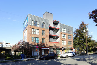 The Lofts at the Junction in Seattle, WA - Building Photo - Building Photo