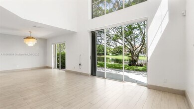 909 Garnet Cir in Weston, FL - Building Photo - Building Photo