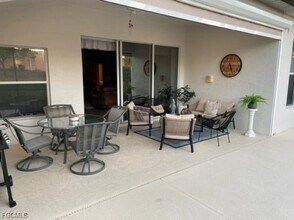 10045 Colonial Country Club Blvd in Ft. Myers, FL - Building Photo - Building Photo