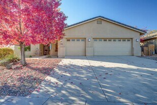 865 Crystal View Dr in Prescott, AZ - Building Photo