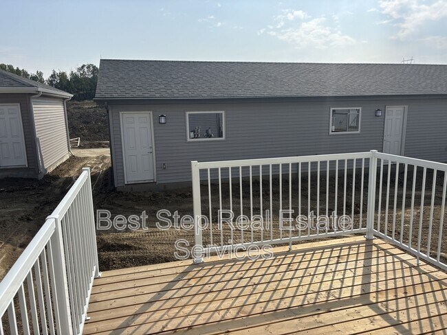 4253 Kinglet Dr NW in Edmonton, AB - Building Photo - Building Photo