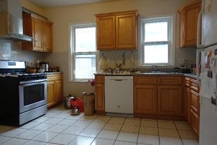 9 Mulford St in Brookline, MA - Building Photo