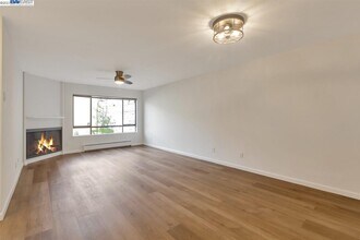1461 Broadway-Unit -303 in San Francisco, CA - Building Photo - Building Photo