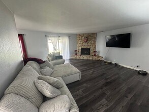 13000 Rolling Ridge Dr in Victorville, CA - Building Photo - Building Photo